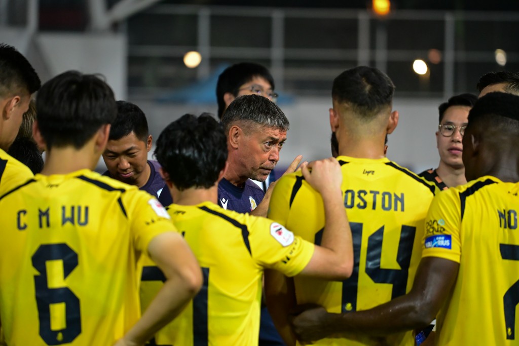 暫代主帥列特仍未知來年去向。攝影：魏國謙