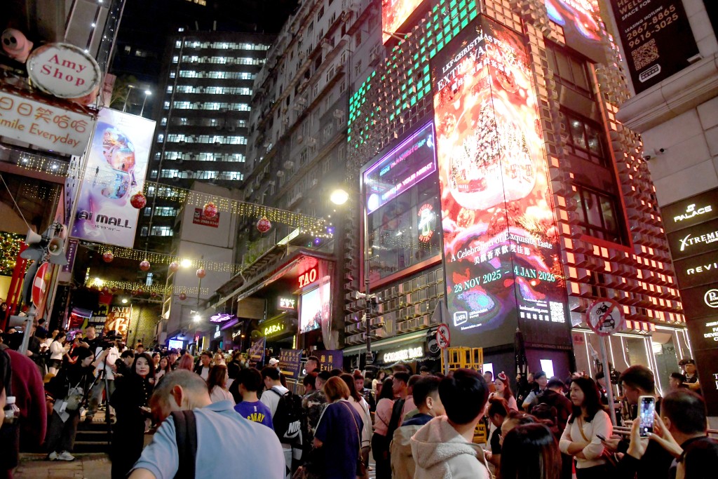香港聖誕節氣氛濃厚吸引不少旅客來港。
