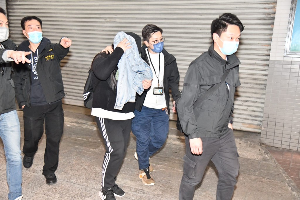 「童樂居」再多8人被捕。