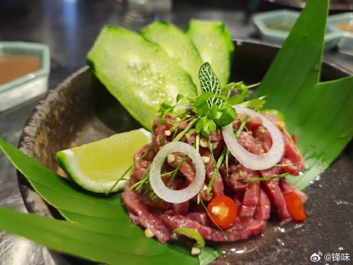 不過，謝霆鋒日前終破戒食大餐。