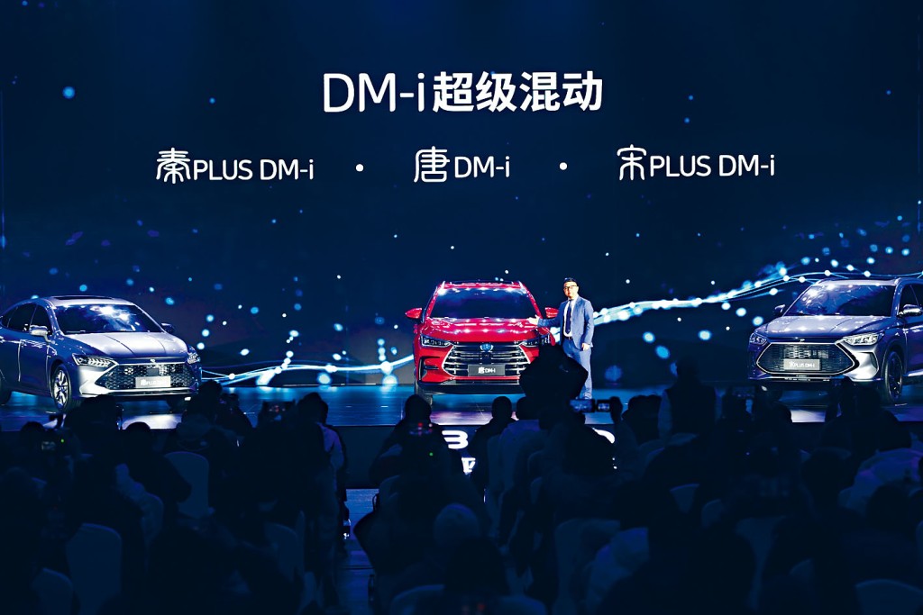 比亞迪秦PLUS DM-i（左1）、宋PLUS DM-i（右1）2款車型被長城汽車舉報。