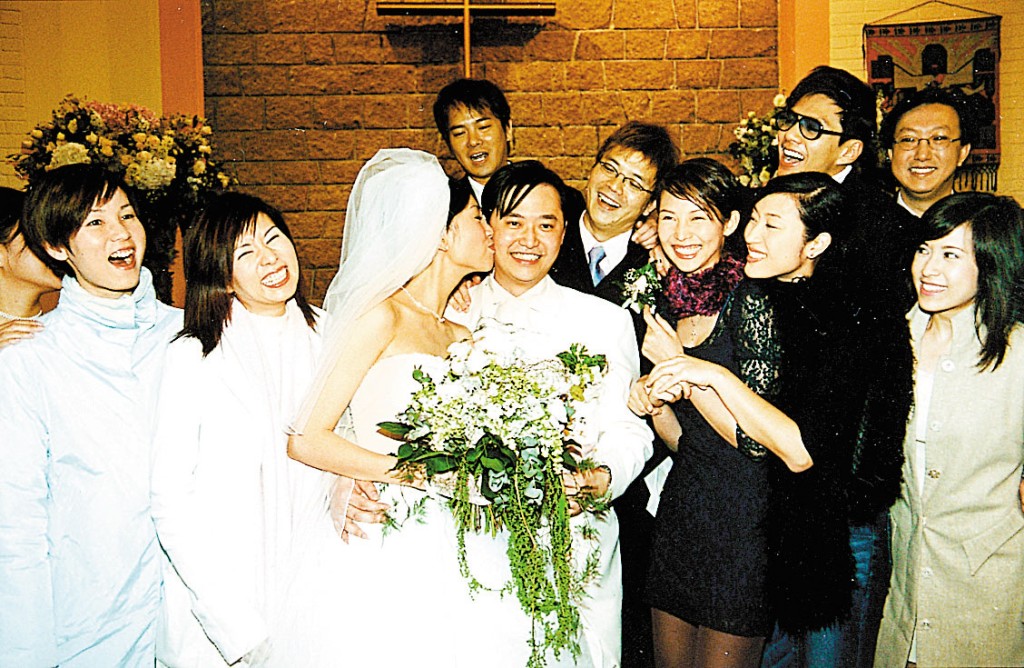 到了2002年，潘芝莉与圈外男友邓裕森结婚。