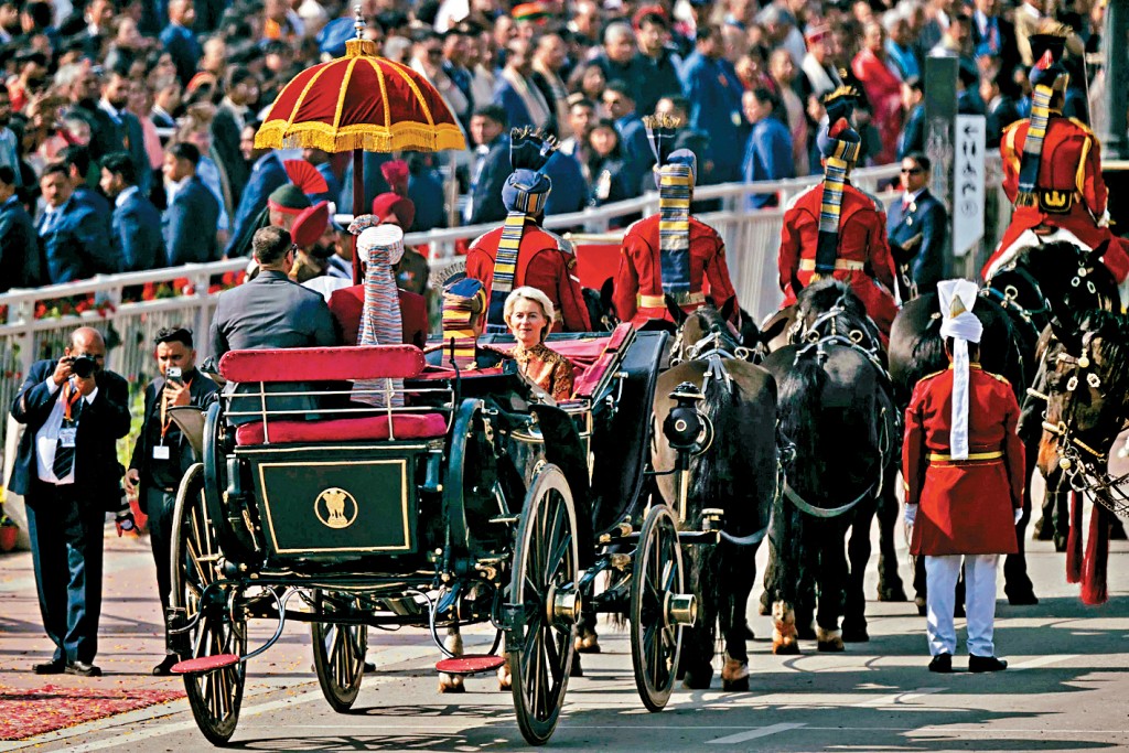 歐盟委員會主席馮德萊恩作為主賓，在新德里出席「共和國日」巡遊。