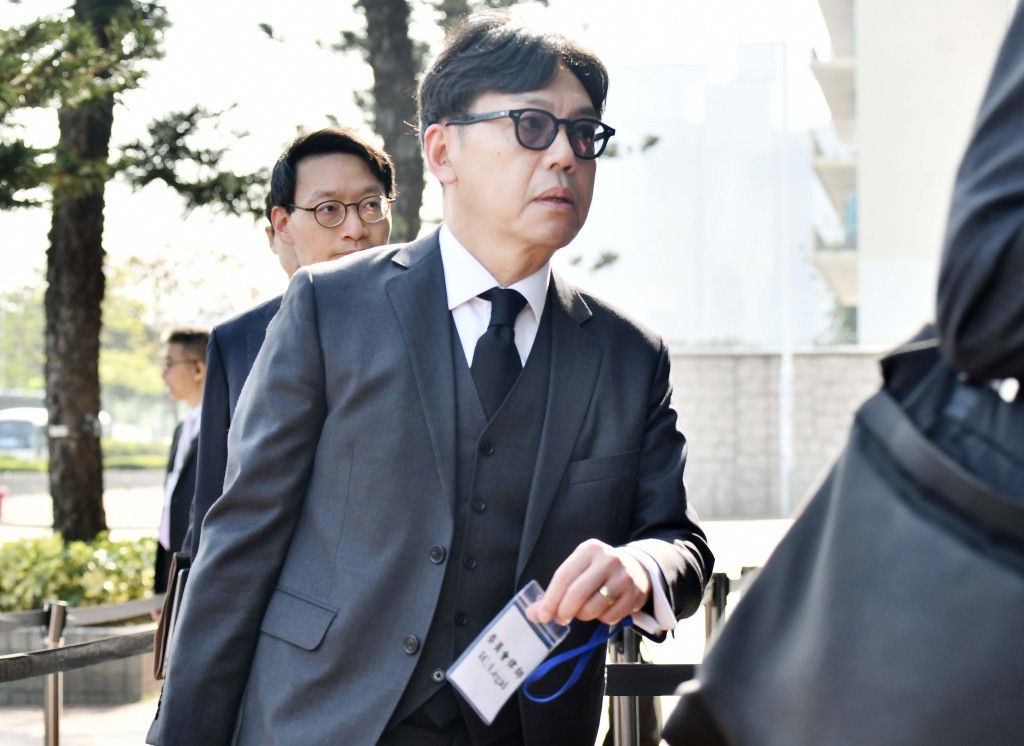 李澍桓在聽證會上公布多宗投訴文件。資料圖片