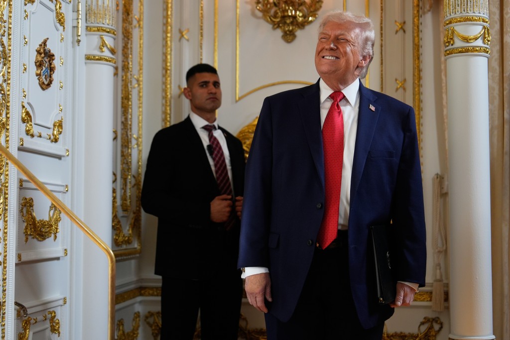 特朗普欣然接受马查多送和平奖。美联社