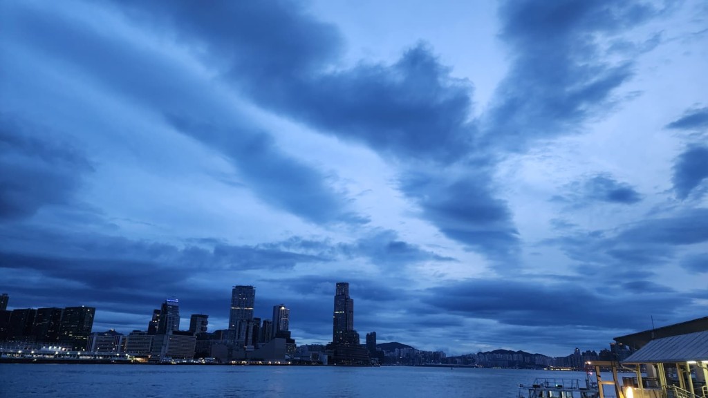 本港地區今日部分時間有陽光,最高氣溫約31度。黎志偉攝 本港地區今日部分時間有陽光,最高氣溫約31度。黎志偉攝