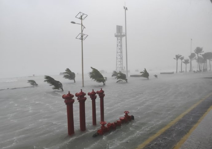  海南三沙出现海水倒灌。 中國天氣