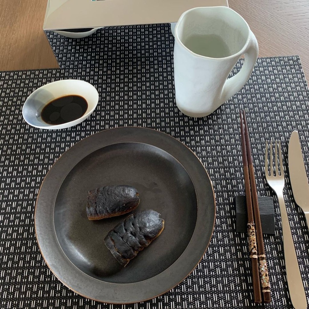 遮遮不時炮製爆笑又暗黑嘅早餐。