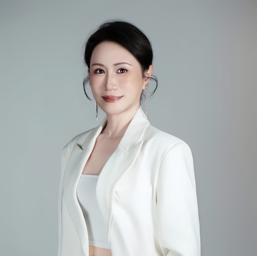 注册中医陈玉瑜中医博士建议，应视乎个人体质进食生蒜、黑蒜及腌蒜。