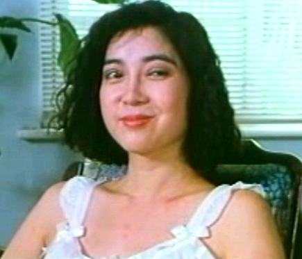 顾婕1992年以艺名「顾杰」来港发展。