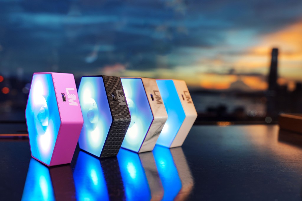 Honey Pro有四种色调设计。 Honey Pro有四种色调设计。