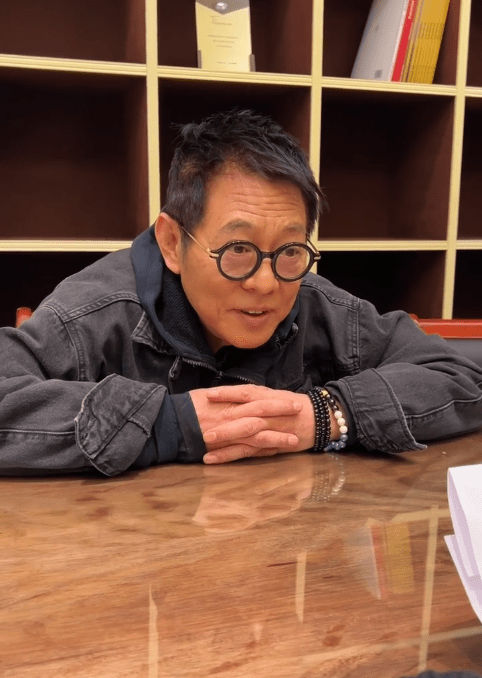 李連杰於最新影片中滿臉疲態。