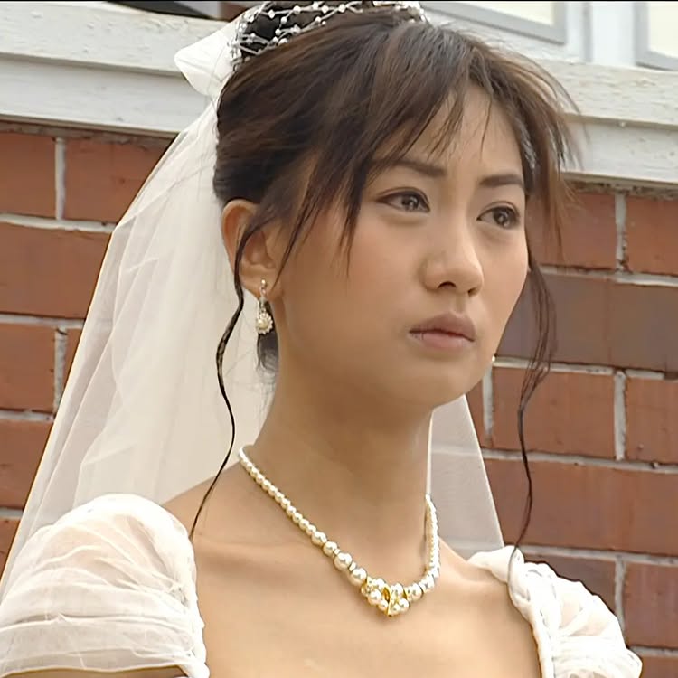 《十月初五的月光》早前重播，汪琳飾演的「汪海琳」楚楚可憐的模樣勾起網民回憶。