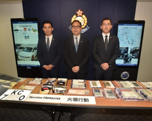 警方召開記者會交代拘捕過程。楊偉亨攝