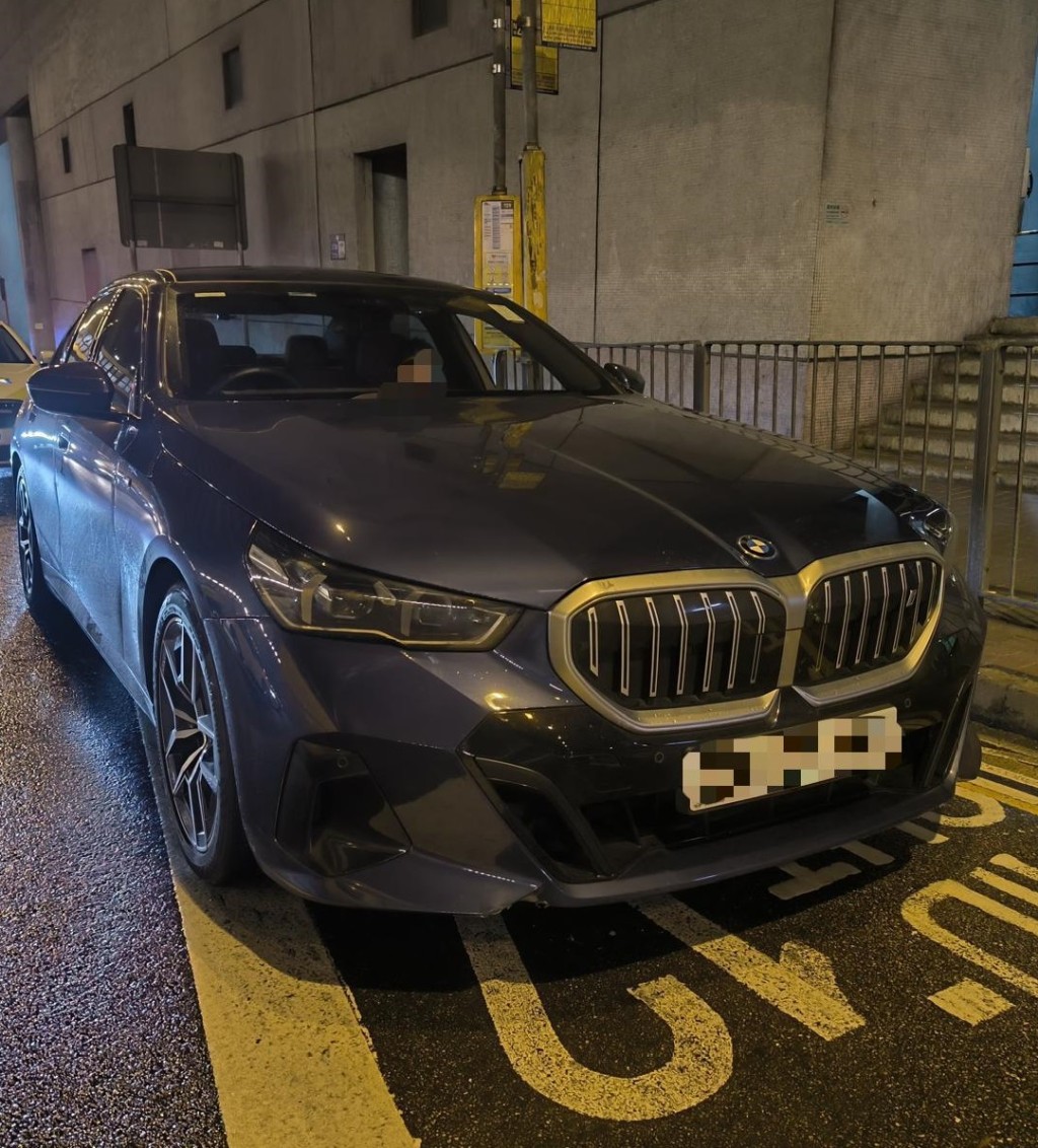 警方東九龍打擊酒駕及停牌期間駕駛，拘捕9人。警方圖片