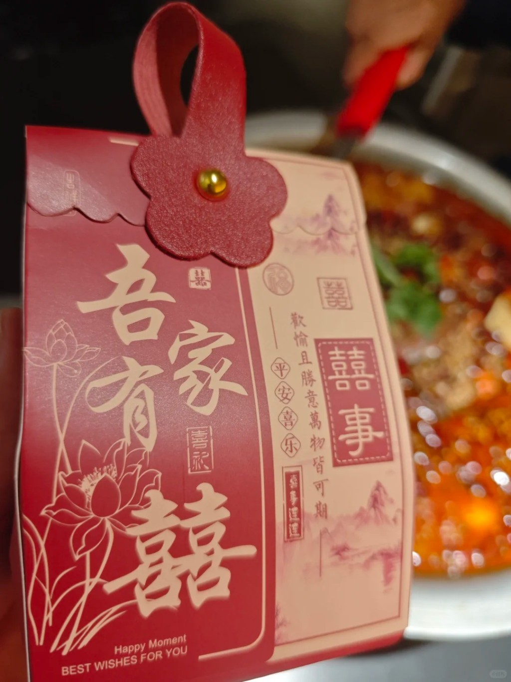 汪小菲旗下的火鍋店準備了不少喜糖。 汪小菲旗下的火鍋店準備了不少喜糖。