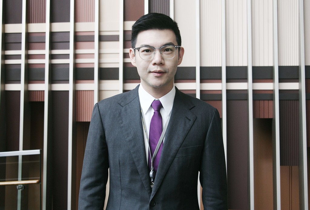 譚鎮國(圖)同劉國勳去信財庫局及環境及生態局，促請政府考慮延長使用電費補貼餘額的期限至少1年。資料圖片