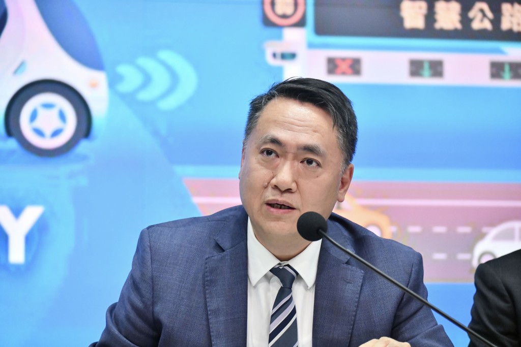 運輸署助理署長(巴士及鐵路)黃志光。資料圖片