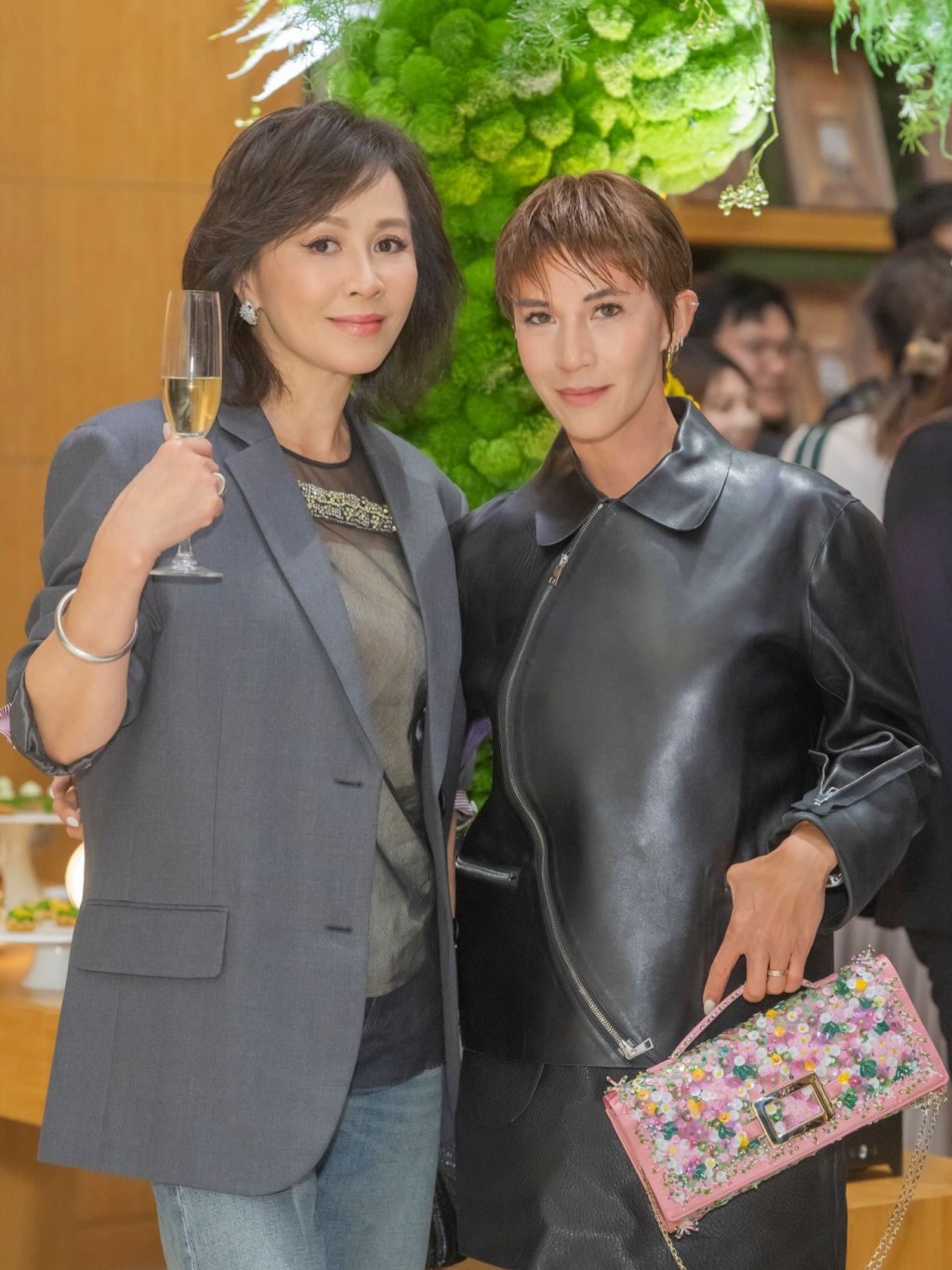 鄧愛嘉亦有出席。 鄧愛嘉亦有出席。