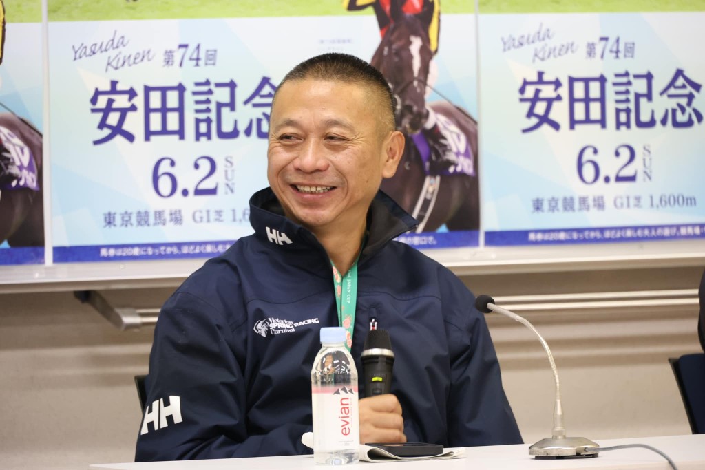 沈集成明言其中三匹對手是馬兒爭冠的最大障礙,分別是另一香港代表「遨遊氣泡」,以及一對日本良駒「神志勇進」及「匯兩川」。 沈集成明言其中三匹對手是馬兒爭冠的最大障礙,分別是另一香港代表「遨遊氣泡」,以及一對日本良駒「神志勇進」及「匯兩川」。