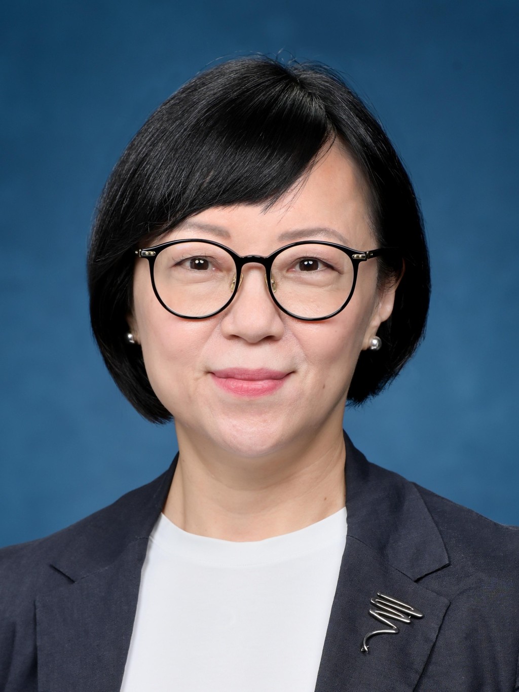 黃潔怡將於7月3日出任公司註冊處處長。 黃潔怡將於7月3日出任公司註冊處處長。