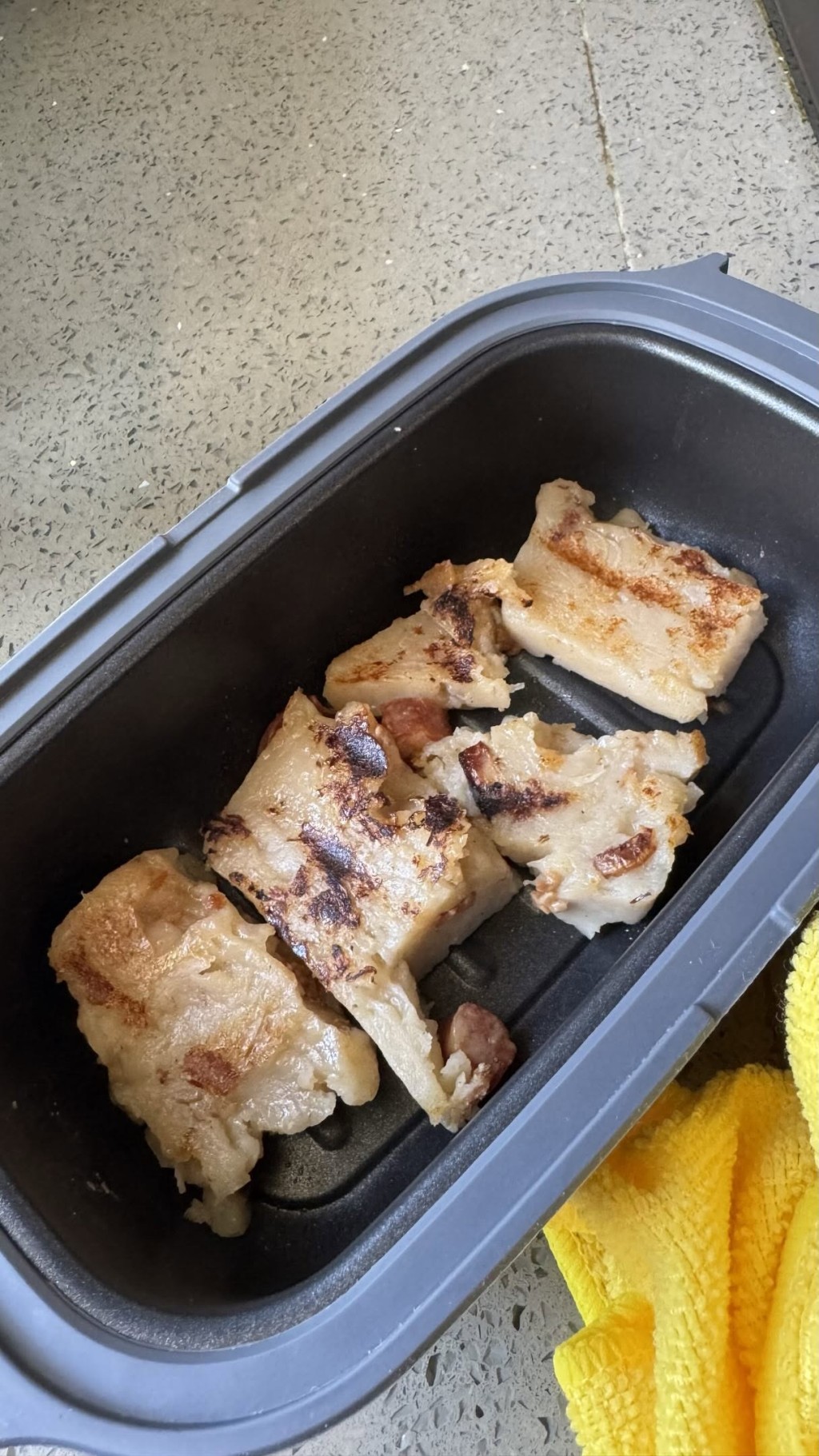  有網民早實測用來煎蘿蔔糕 ，更「叮」得相當出色。（圖片來源：Threads@zoechan1110）