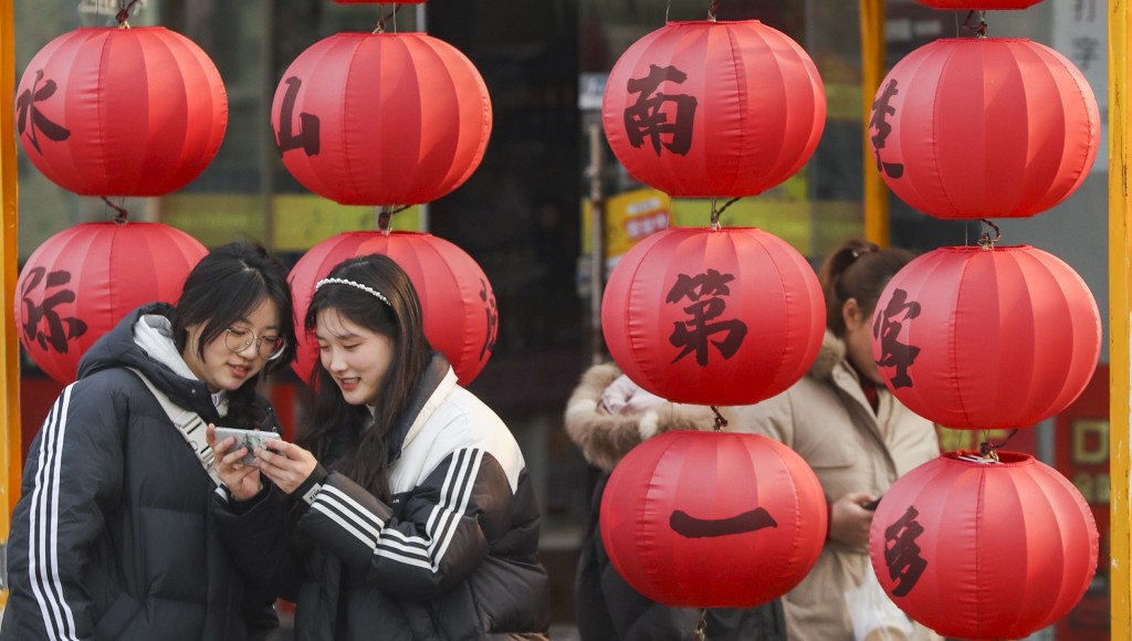 超過九成中國青年會堅持新年習俗。