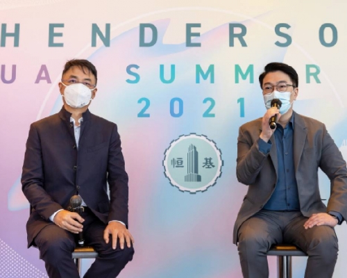 恒基主席李家傑（左）及李家誠（右）出席午間員工派對。 
