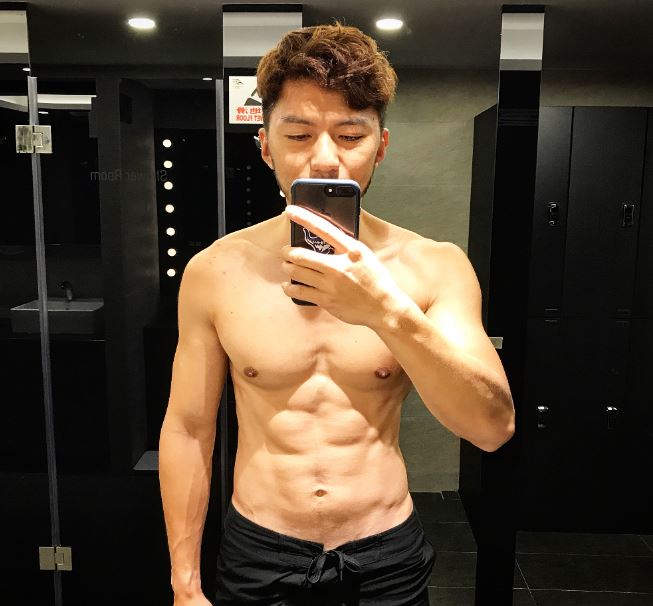 袁偉豪不時在社交平台晒肌。