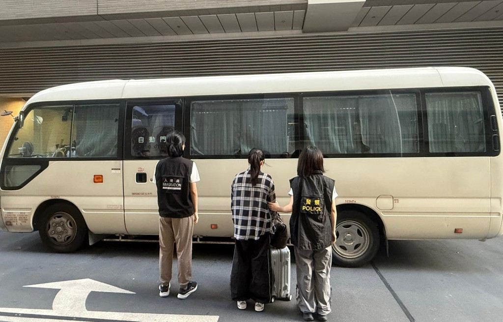 行動中，警方拘捕6人。警方提供