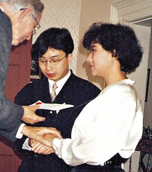 李美凤与林敏骢的婚姻，由1990年维持至1995年离婚。