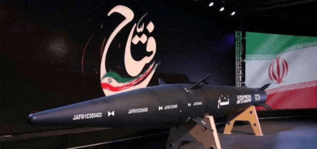 法塔赫-1(Fattah-1)「高超音速」導彈。 路透社 法塔赫-1(Fattah-1)「高超音速」導彈。 路透社