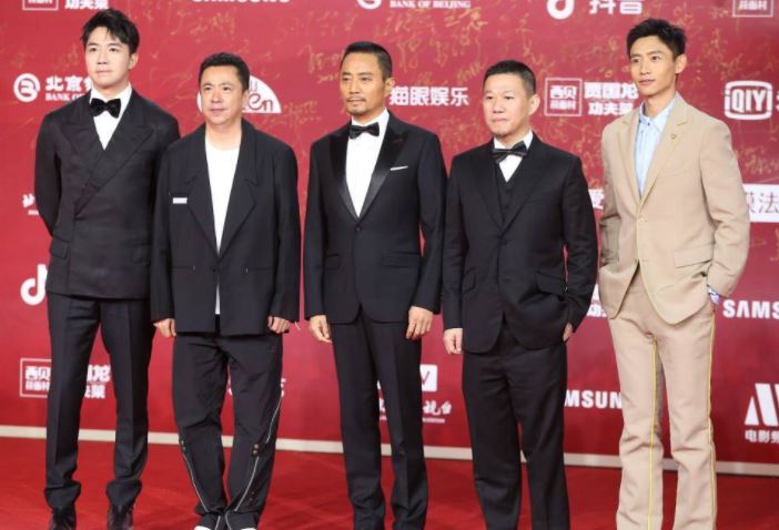 还有张涵予（中）。