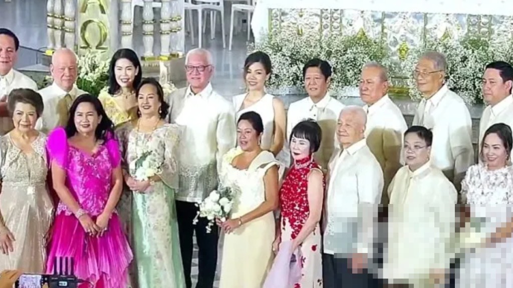 菲律宾八打雁华裔省长万永高昨日举行婚礼。