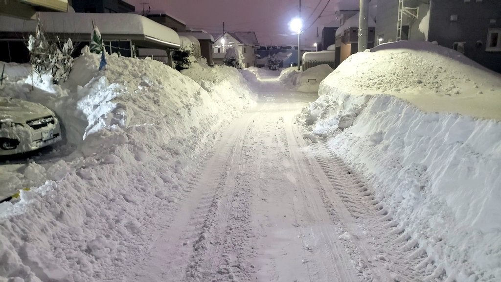 日本持續兩周的雪災，截至2月3日已造成30人死亡。X@hiro_hiro_1123c
