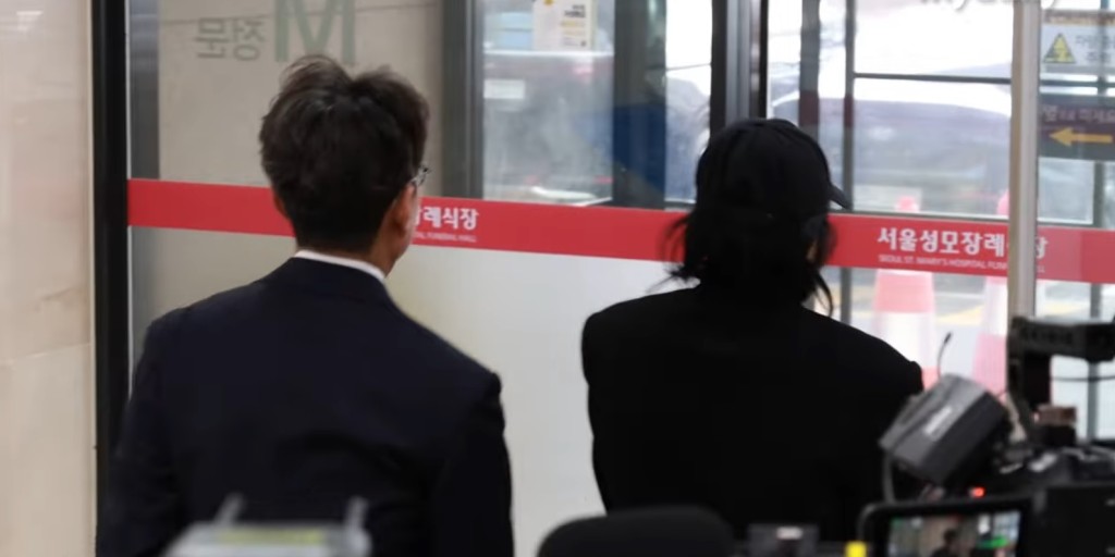 影后全度妍與張恆俊導演結伴到場致哀。