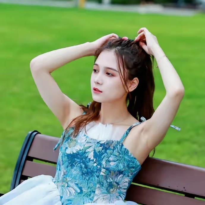 內地短劇女演員左一打助理。