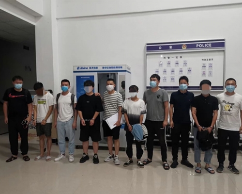 浙江温州警方打掉特大网路「裸聊」敲诈勒索集团，拘捕130多人。网上台语片