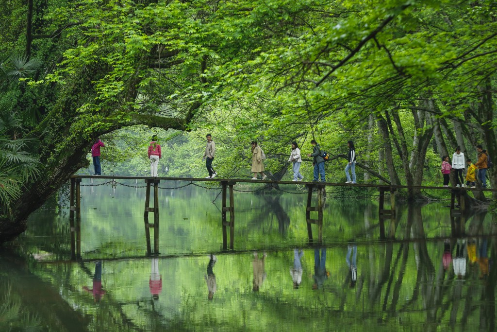 安徽黃山下的古村。（新華社）