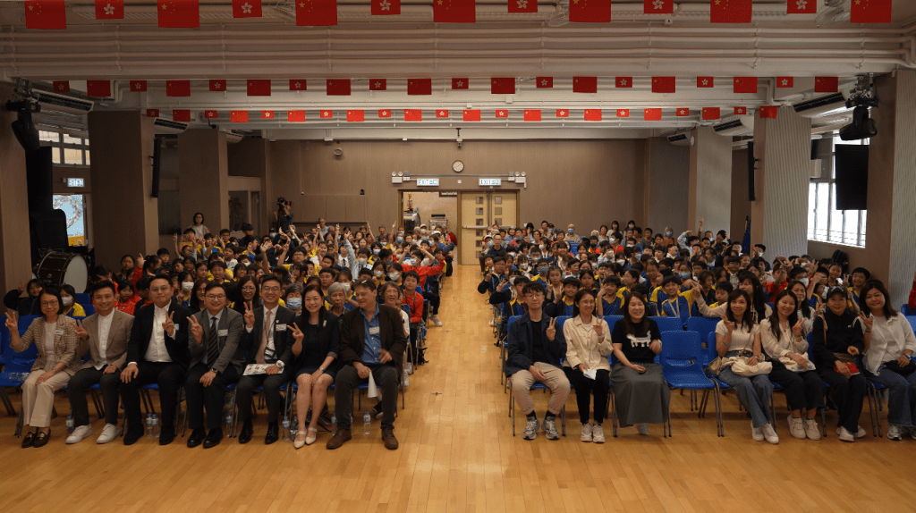保良局王賜豪（田心谷）小學舉辦了「國安進校園」活動，並在社區邀請大約100名巿民參加。