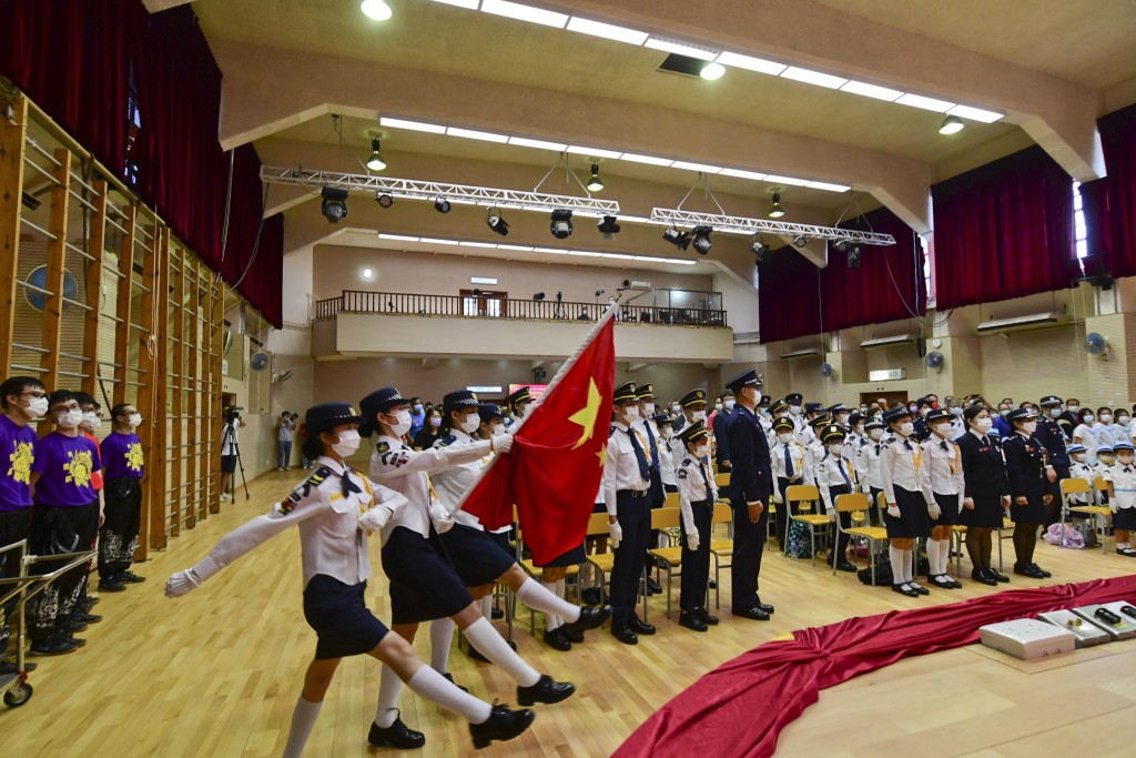 教育局上学年到221间中小学进行重点视学。 资料图片