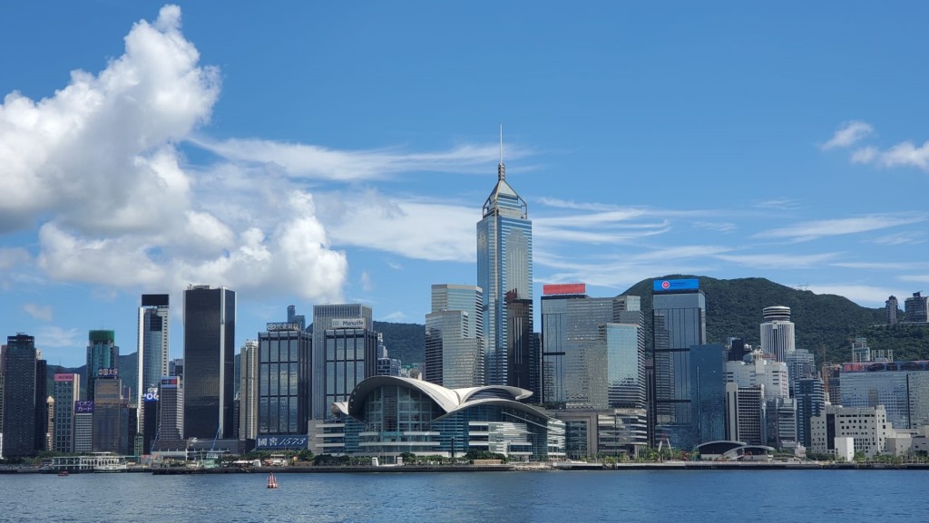 香港9月採購經理指數(PMI)跌至48。