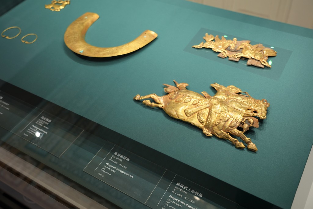 梦蝶轩捐赠的珍品展现了中原王朝与周边游牧民族的文化。