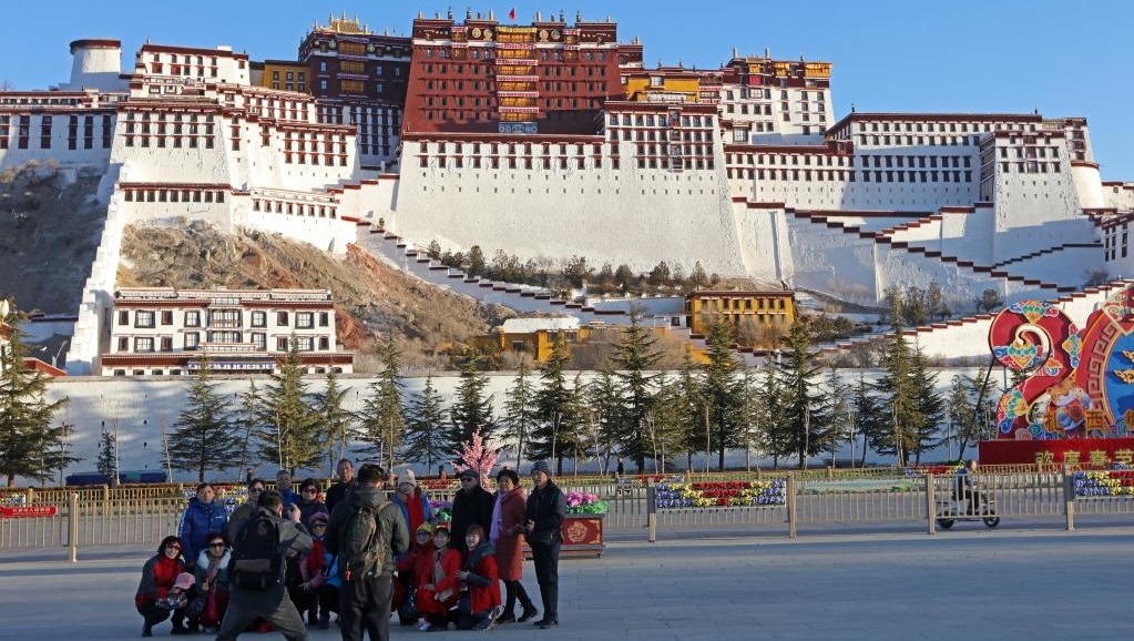 西藏布達拉宮。