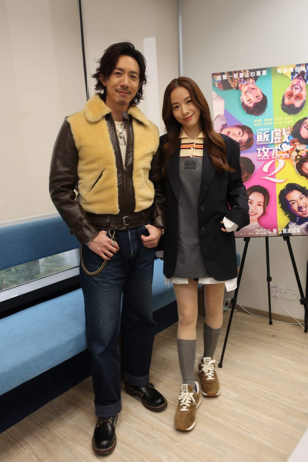 張繼聰、鄧麗欣合作拍攝電影《飯戲攻心》系列演情侶。 張繼聰、鄧麗欣合作拍攝電影《飯戲攻心》系列演情侶。
