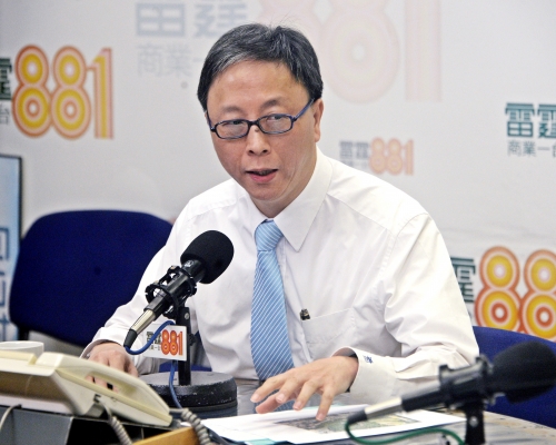 何栢良認為，市民毋需以有色眼鏡看整件事。 資料圖片