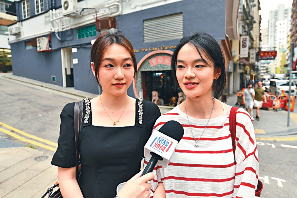 內地旅客黃小姐（左）和王小姐（右）表示，希望未來有更多時間探索香港的文化地標，體驗香港生活文化。