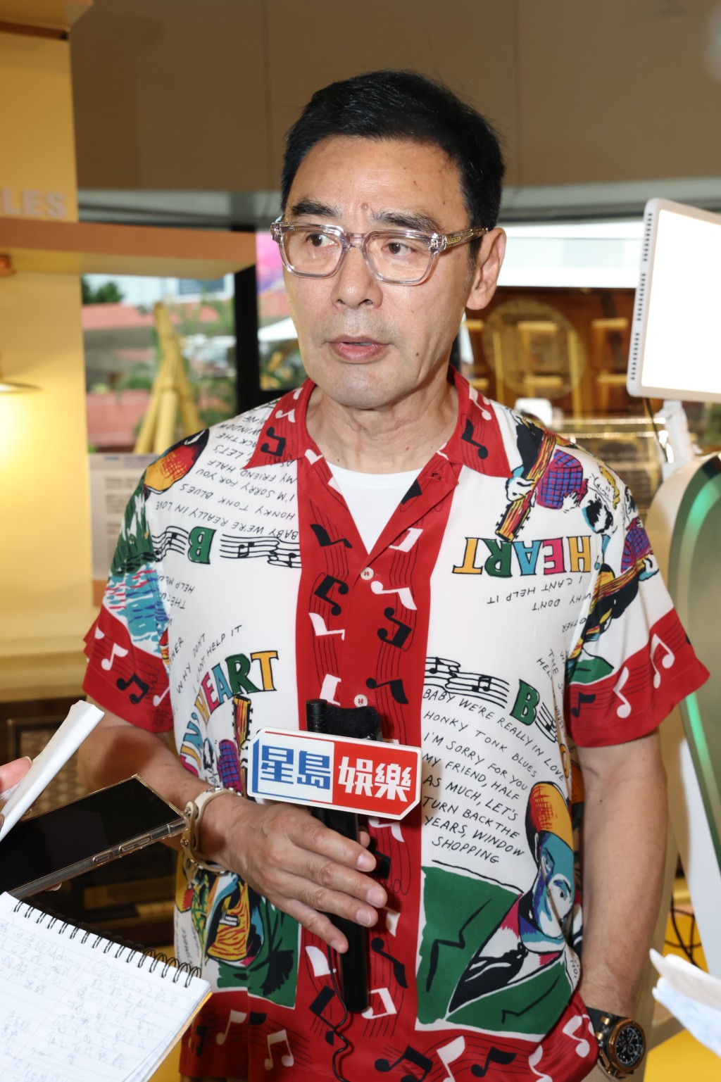 阿B笑稱女兒鍾懿由小到大在紅館台底走來走去。