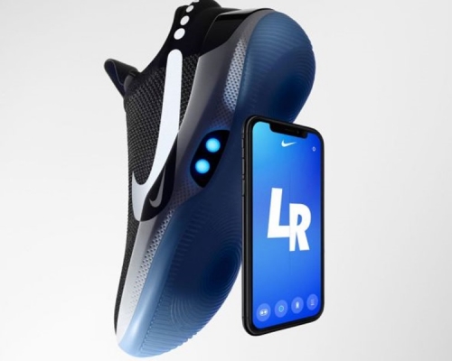 Nike推出智能籃球鞋,可用手機應用程式調鬆緊。Nike