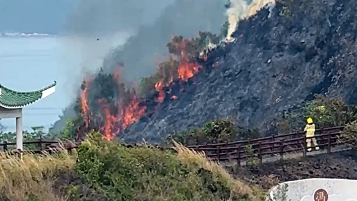 大澳發生山火。讀者提供